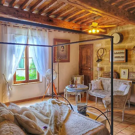 Le Mas Blanc Apartment